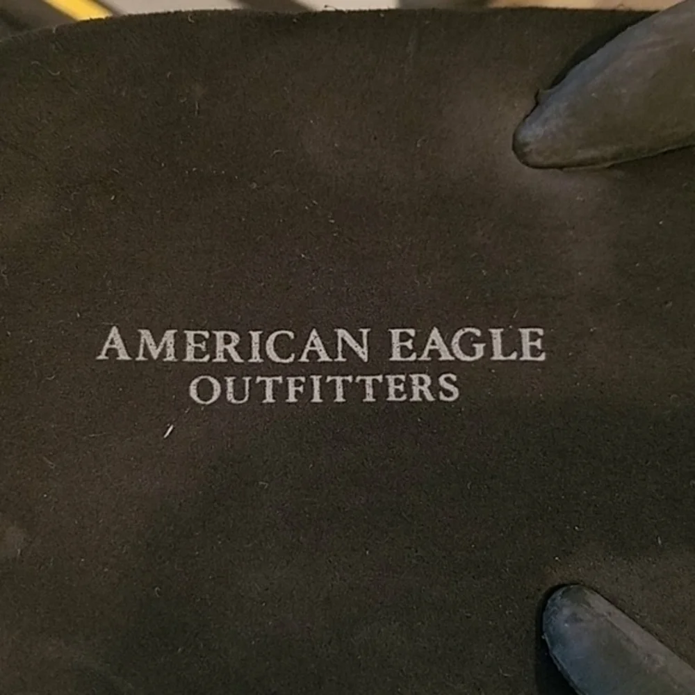 NEW - AMERICAN EAGLE‎ GRAY FLIP FLOPS ( sz 11-12)
